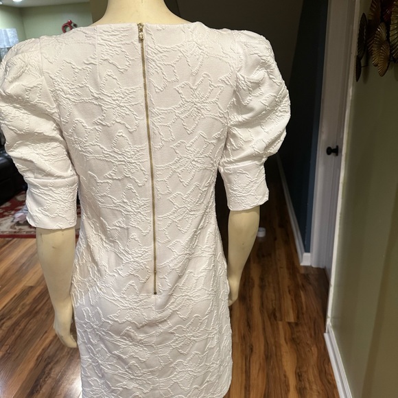 Lilly Pulitzer - Picture 5 of 8